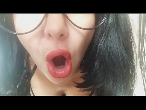❤️ Honey, hooyadaa anoo ah hooyadaa kuma ogolaan doonto inaad iskuul aado maanta... aad baan kuugu baahanahay... ️❌  anaga